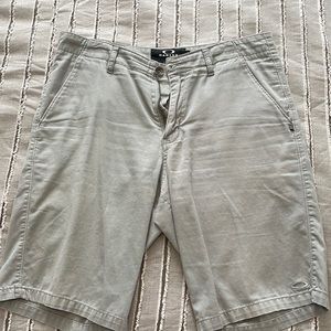 Mens Shorts; 32in; 10in Inseam